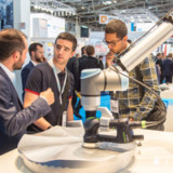 Die Cobots übernehmen die Fabrik