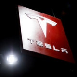 Tesla verschafft sich mehr Zeit