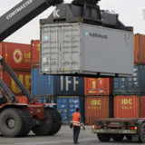 Materialmangel bremst Industrie in Europa