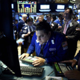 Krisenängste drücken Zinsen und Aktienkurse