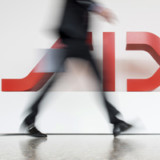 SMI schliesst klar über der 9900-Marke