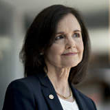 Umstrittene Kandidatin für Fed-Posten nimmt erste Hürde