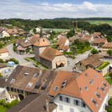 Beim Hausverkauf bieten manche Mitspieler ihre Dienste an