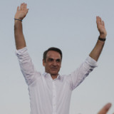Griechischer Wahlsieger Mitsotakis kündigt Steuersenkungen an