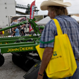 Deere senkt Ausblick