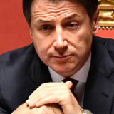 Italiens Regierungschef bietet Rücktritt an