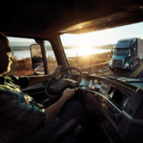 Lastwagen laden Hoffnung auf bessere Konjunktur