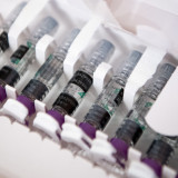 Pharmakonzern Sanofi baut mRNA-Geschäft aus