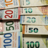 Euro fällt zum Franken auf tiefsten Stand seit 2015