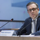 Türenschliessen bei Credit Suisse