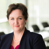 Katie Porter: Sie lehrt die Grossen das Fürchten