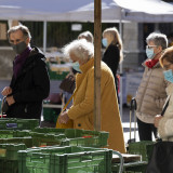 Europa schränkt das öffentliche Leben ein