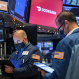 DoorDash startet bei Börsendebüt durch