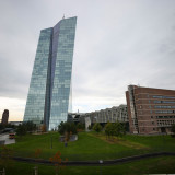 EZB hält Kurs und bleibt offen für weitere Konjunkturhilfen