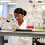 Sandoz stärkt mit GSK-Deal Antibiotikageschäft