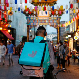 Deliveroo brechen bei Börsendebüt in London ein