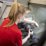 Gesamtbeschäftigung sinkt erneut