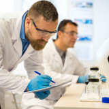 Roche erhält Zulassung für Ronapreve in der Schweiz