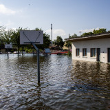 Swiss Re steuert gegen