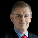 Daniel Hefti: Herr über eine Bank, die es gar nicht geben dürfte