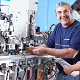 Metall Zug verbessert sich klar