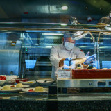 Chinas Dienstleistungssektor rutscht stark ab