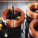 Montana Aerospace baut Energiesparte aus