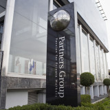 Partners Group hält die Kadenz hoch