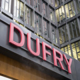 Dufry schreibt weiter Verlust