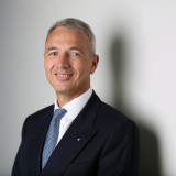 Credit Suisse dribbelt sich durch