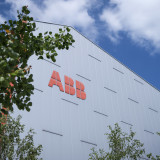 ABB bleibt weiter auf Zielkurs
