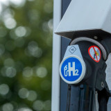 Burckhardt und HRS ziehen Auftrag an Land