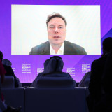 Tesla-Fabriken verlieren Milliarden