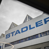 Stadler unterschreibt grössten Auftrag in Schweizer Bahngeschichte